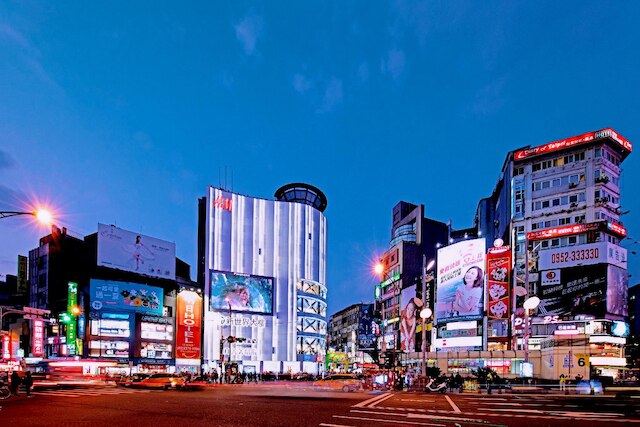 トゥモロー ホテル (明日大飯店)