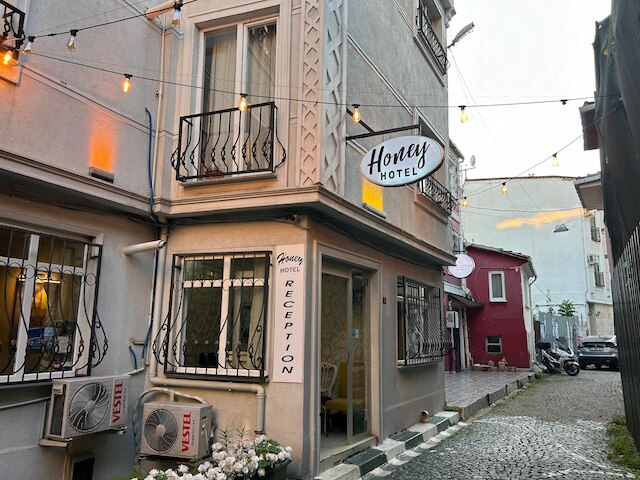 パラッツォ オールド シティ ホテル & スパ