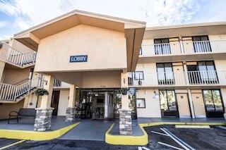 サバーバンスタジオズインターナショナルドライブ