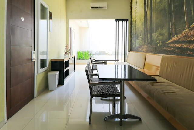 レッドドアーズ ニア プラザ マリーナ