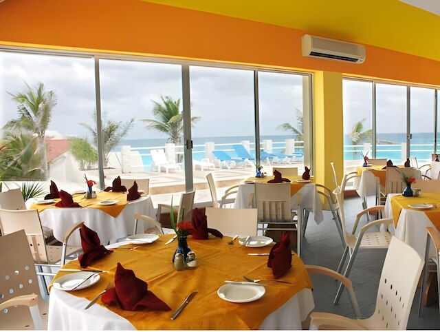 ソリマー カンクン コンドス