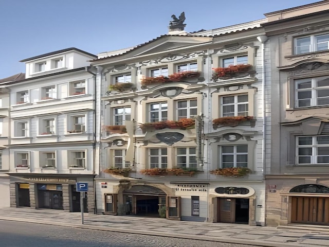 レジデンス ウ チェルネホ オーラ