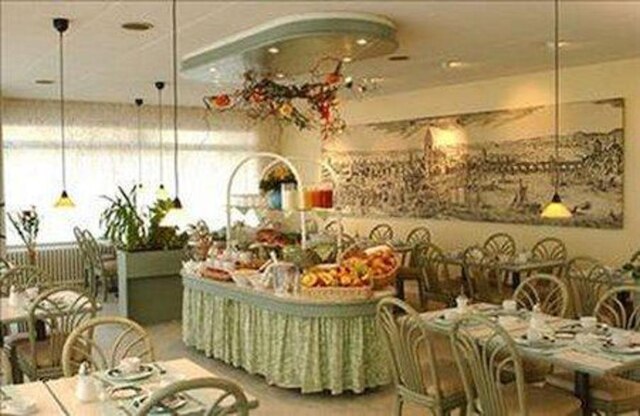 モーテル フランクフルト