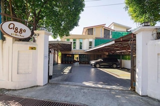 アッガ アット 9 マイル ホテル