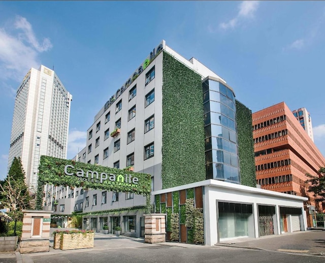 カンパニール上海ジン アン ホテル (上海康铂酒店)