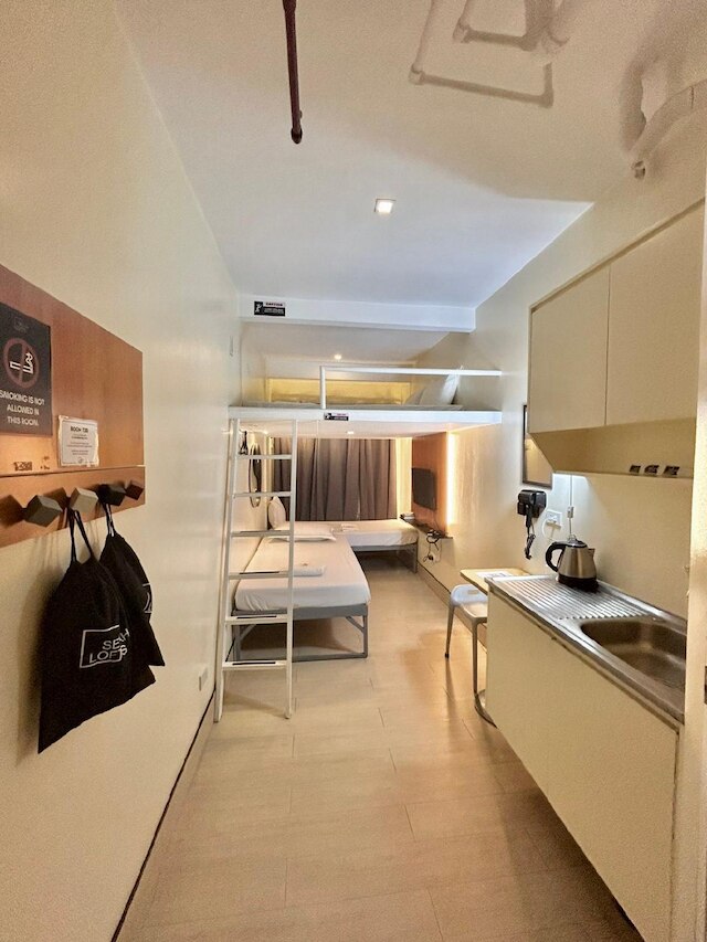 ゼン ルームズ セラ ロフツ パサイ (ゼン セイフティ アシュアランス)