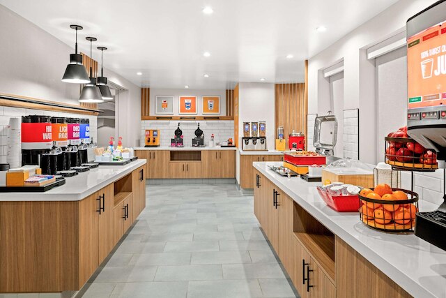 ハンプトン イン バイ ヒルトン コスタメサ ニューポートビーチ