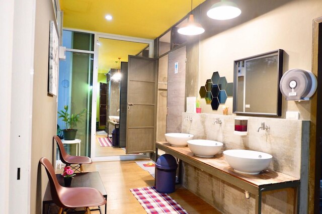 スリープ カフェ アット ハイディー 24/7 ホステル