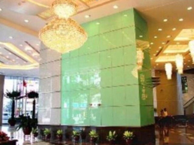 広州スカイライン プラザ ホテル (广州天一酒店)