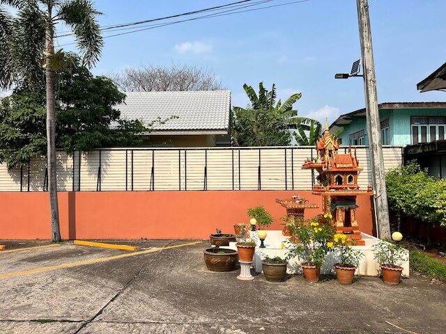 サンシャイン プレイス ウドン