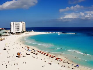 サルビア カンクン アパートメンツ