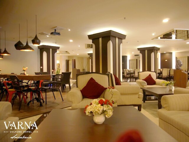 ヴァルナ カルチャー ホテル ソエラバイア スラバヤ