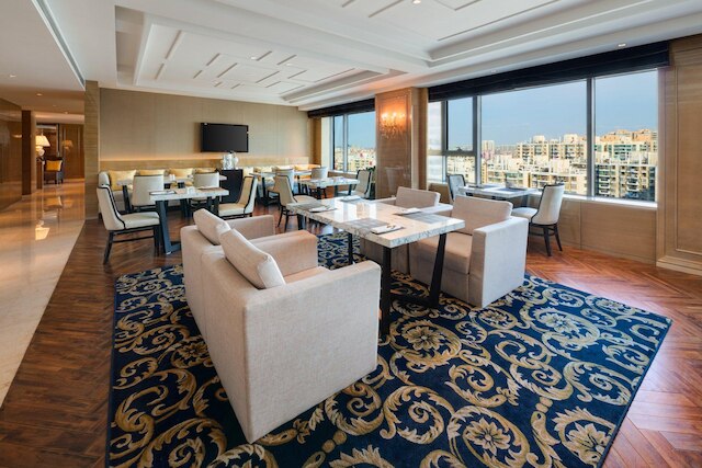 クラウン プラザ 上海ノア スクエア by IHG (上海聖諾亜皇冠假日酒店)