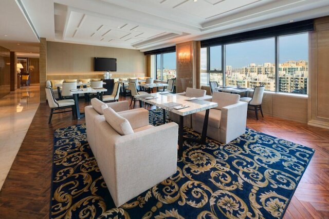 クラウン プラザ 上海ノア スクエア by IHG (上海聖諾亜皇冠假日酒店)