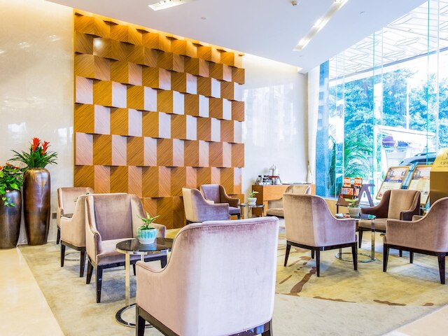 ジェムズ キューブ インターナショナル ホテル深セン (深圳宝立方酒店)