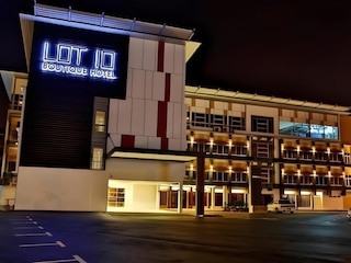 ロット 10 ブティック ホテル クチン