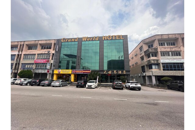 キャピタル O 91074 グランド ワールド ホテル