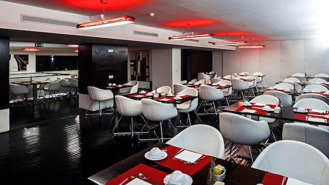 ホテル ジェロニモス 8