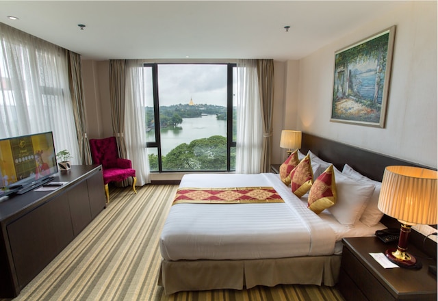 エスペラード レイク ビュー ホテル