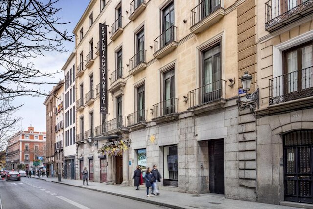 カタロニア プエルタ デル ソル