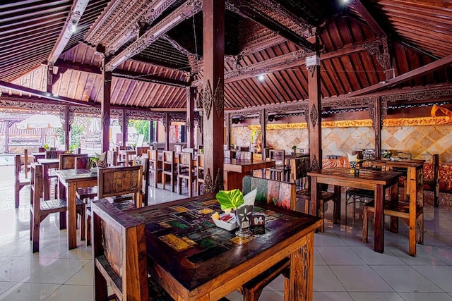 スリワチ ホテル