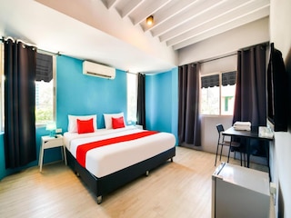 OYO 279 スイート パウンド ホテル