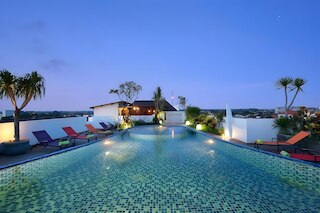 エアリー プレミア セミニャック センドラワシ 28 クタ バリ