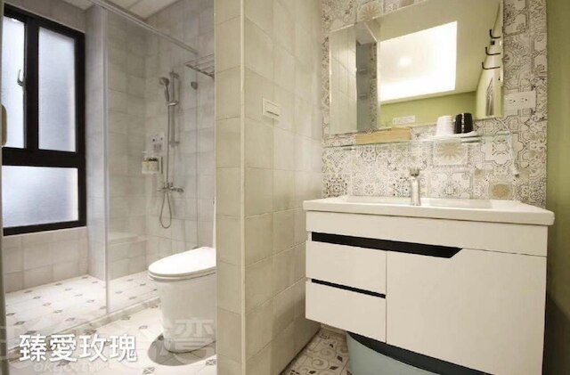 ハマセン ホームステイ (哈瑪星濱線民宿)