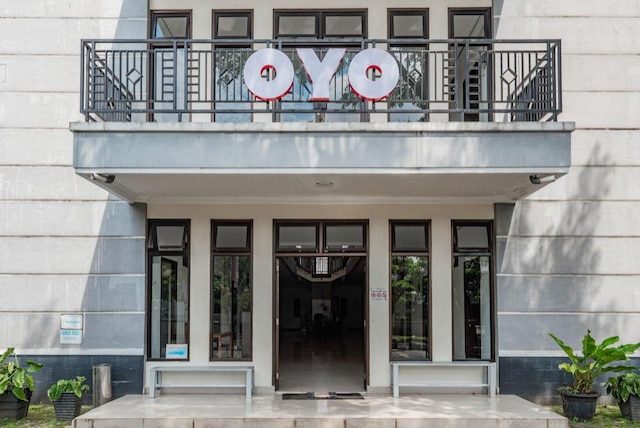 OYO 1586 ケランガ ホームステイ シャリア