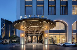 グリーンランド ジウロン ホテル (上海绿地九龙宾馆)