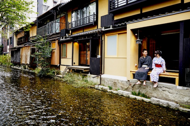 鈴 四条高瀬川 北　～せせらぎの京まち宿～