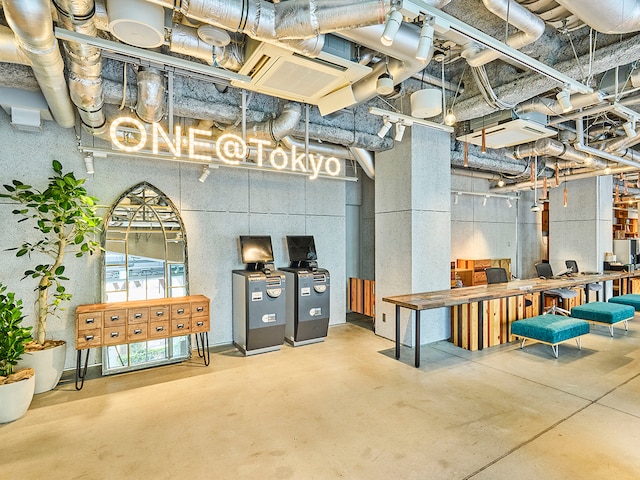 ONE@Tokyo by insomnia