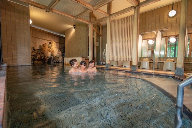 大江戸温泉物語 山中彩朝楽