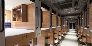 ワイズキャビン大阪難波