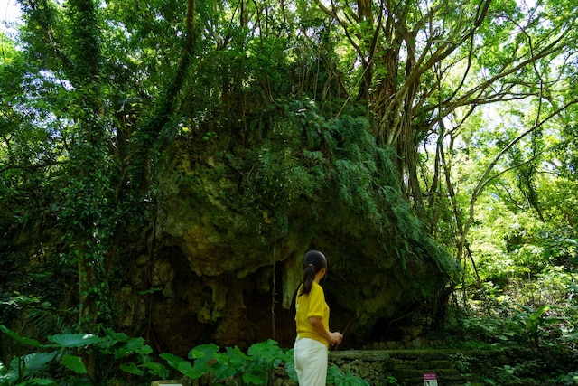 クリスタル別荘南城