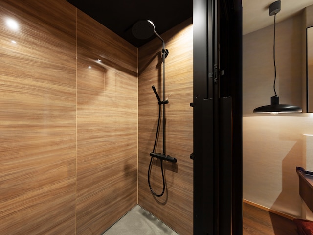 鈴 京都宮川筋 hitotose 穐 -Aki-