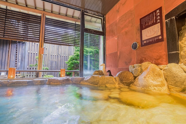 大江戸温泉物語わんわんリゾート 粟津