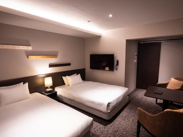 Rinn Sanjo Ohashi East (鈴ホテル 三条大橋東)