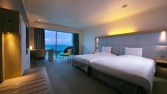 ラグナガーデンホテル