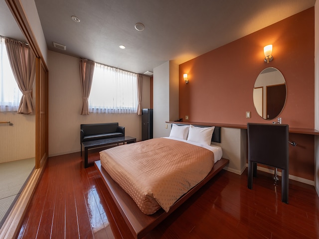 クインテッサホテル福岡渡辺通 Comic & Books