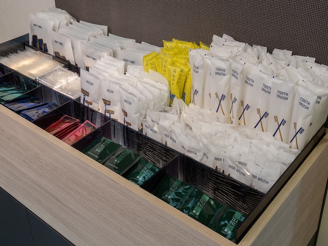 クインテッサホテル福岡渡辺通 Comic & Books