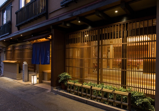 木造りの宿 橋津屋