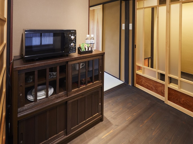 鈴 四条高瀬川　～川面に四季を感じるお宿～