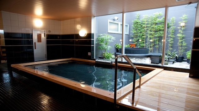 クインテッサホテル福岡渡辺通 Comic & Books