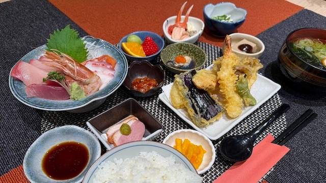 アパホテル〈高岡駅前〉