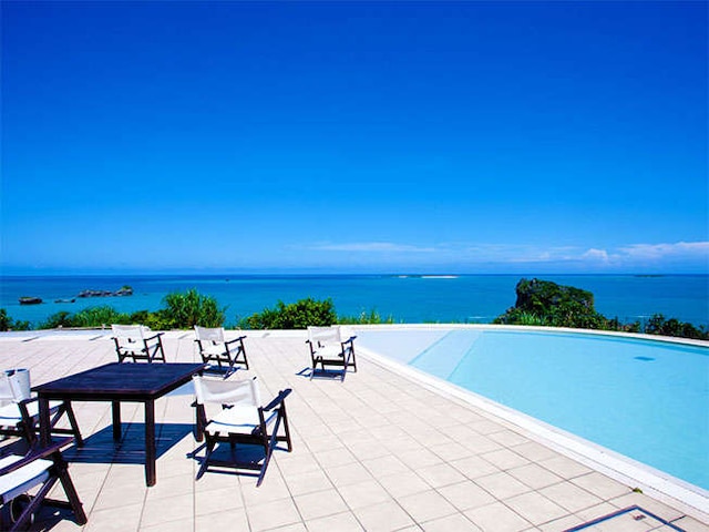 ホテル浜比嘉島リゾート