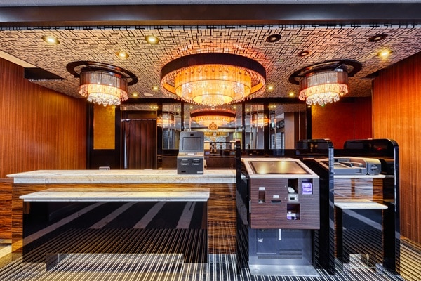 アパホテル〈佐賀駅前中央〉