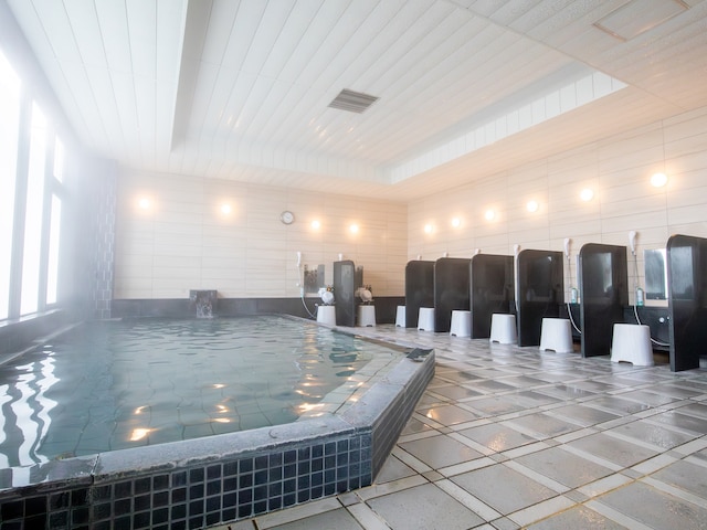 アパホテル〈高松空港〉