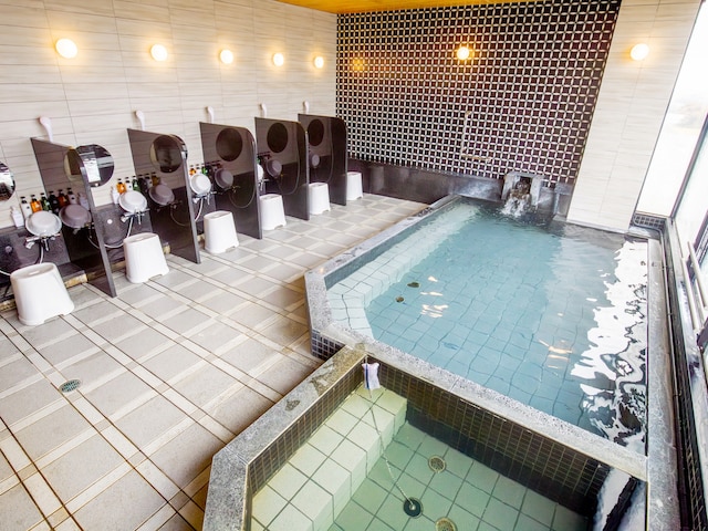 アパホテル〈高松空港〉