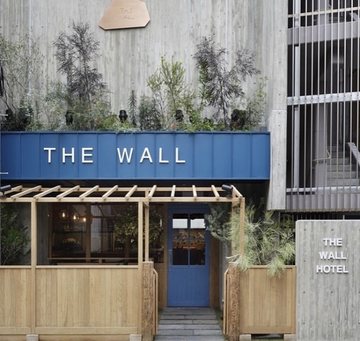 THE WALL HOTEL